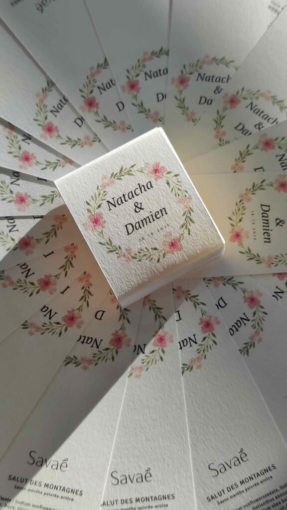 savons personnalisés mariage avec étiquette personnalisée fabriqués en Haute Savoie par Savaé savonnerie artisanale